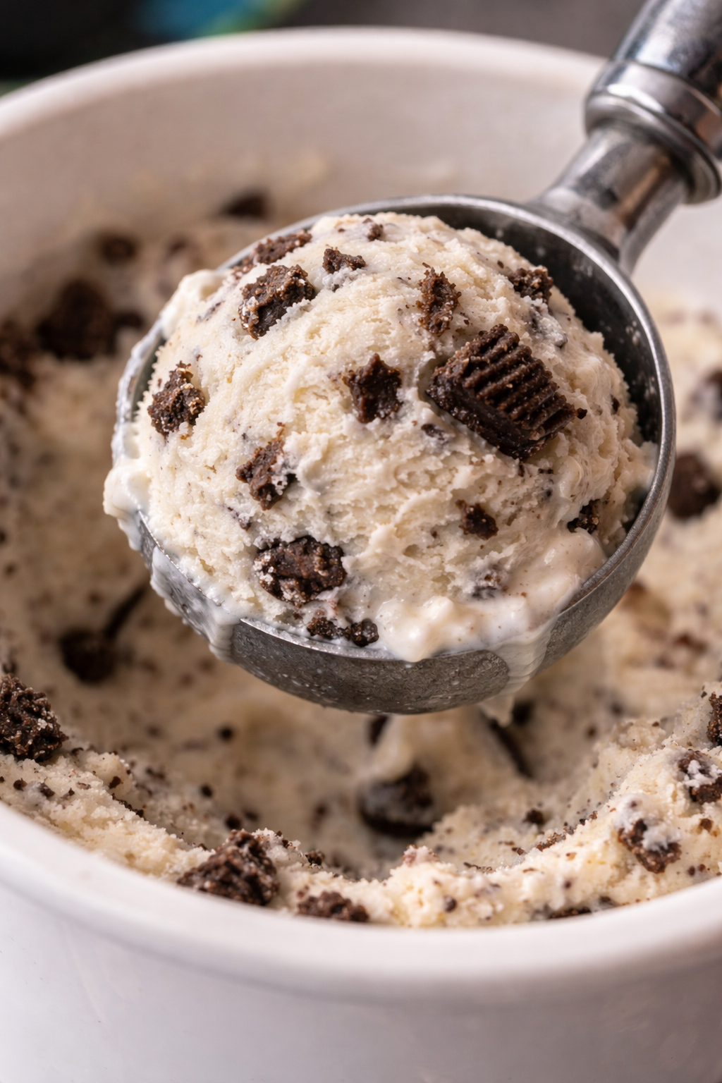 scoop oreo ice cream