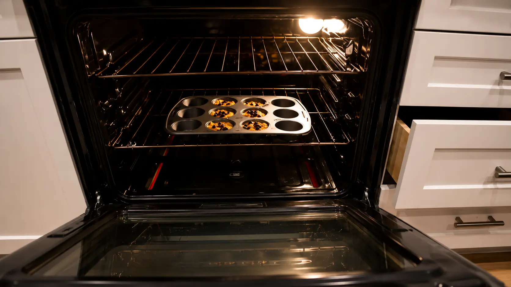 oven with muffin in there