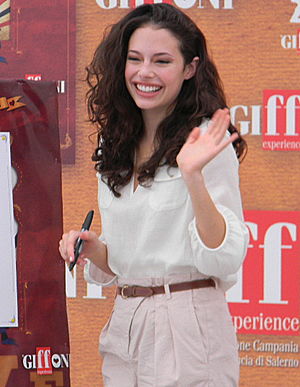 YourRoots Map_First Name Meaning_Famous People_Chloe Bridges