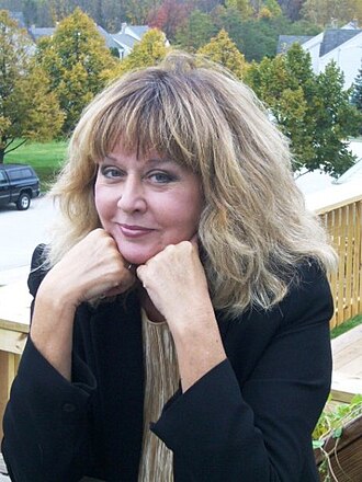 YourRoots Map_Surname_Famous People_Carole Mallory