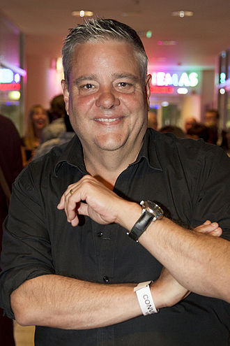 YourRoots Map_Surname_Famous People_Oliver Robins
