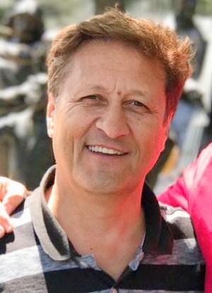 YourRoots Map_Surname_Famous People_Ron Schuler