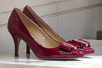 YourRoots Map_Surname_Famous People_High-heeled shoe