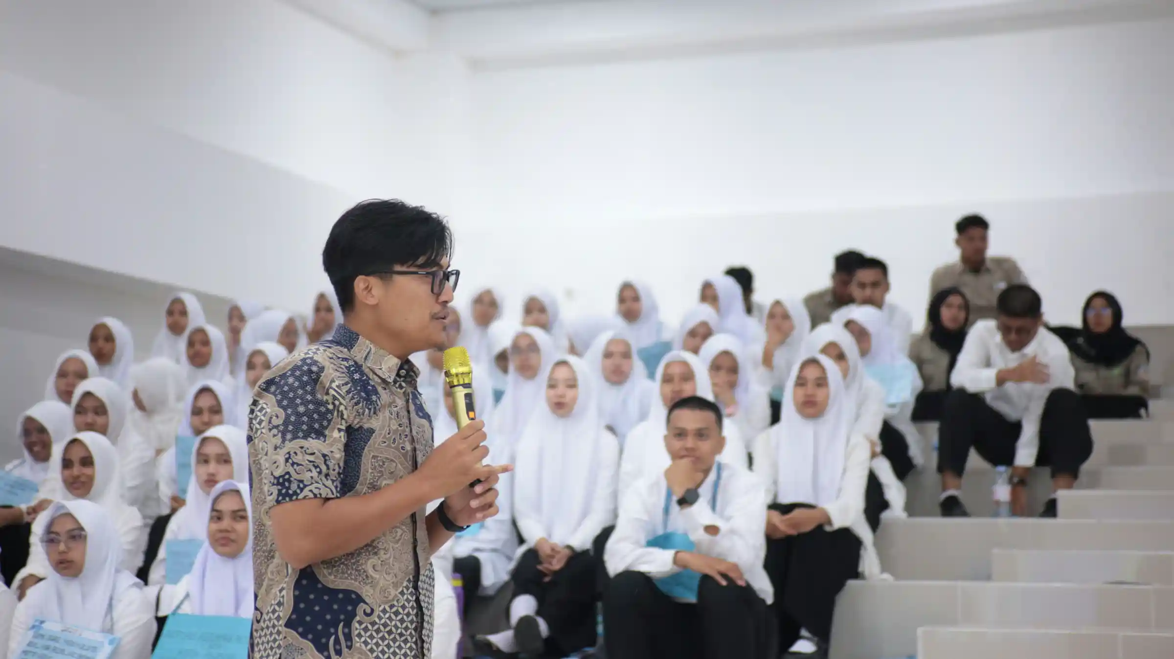 Transformative Leadership Training for Principals