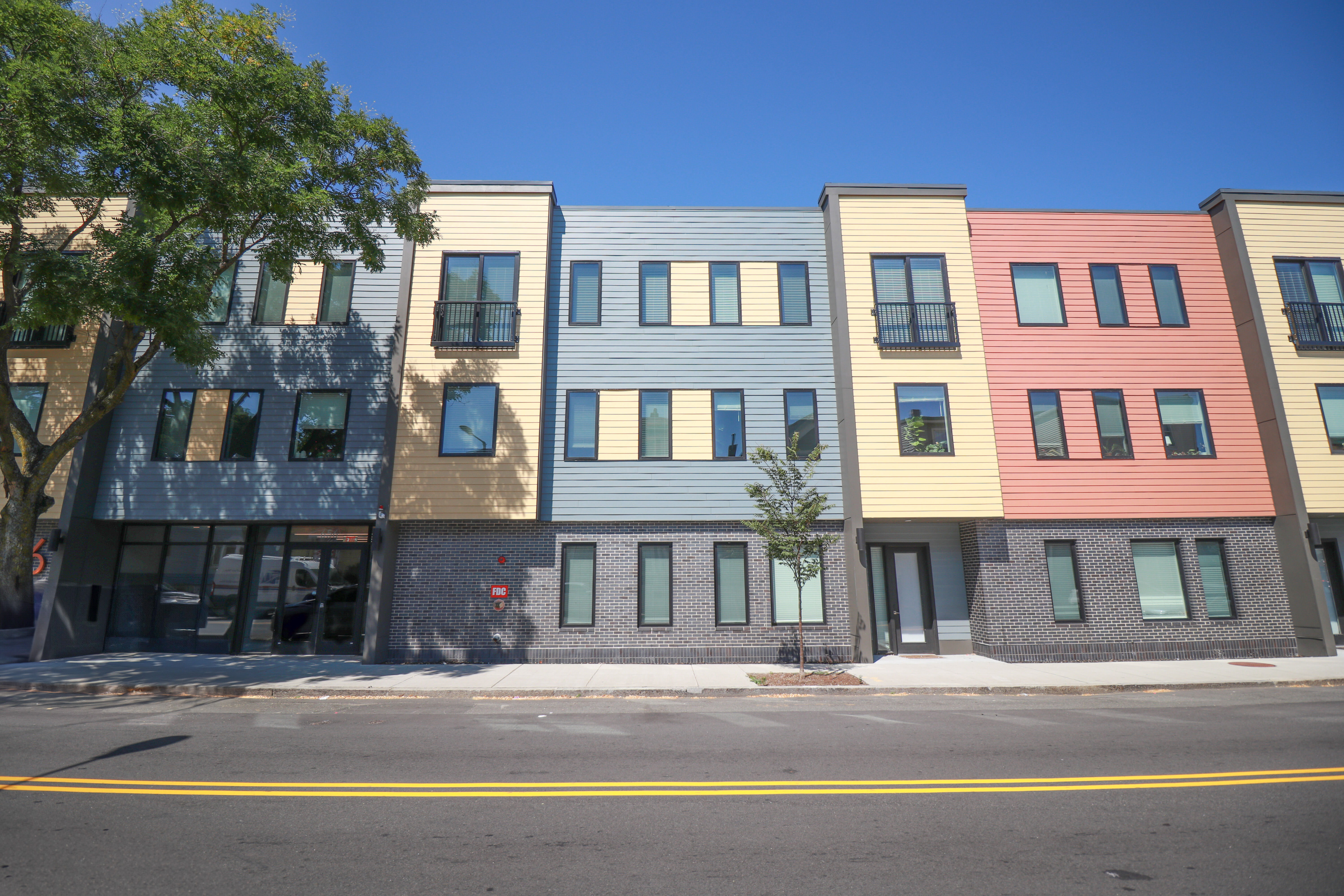 656 Saratoga is a brand-new luxury rental building in East Boston, offering 30 modern units with studio, 1-bedroom