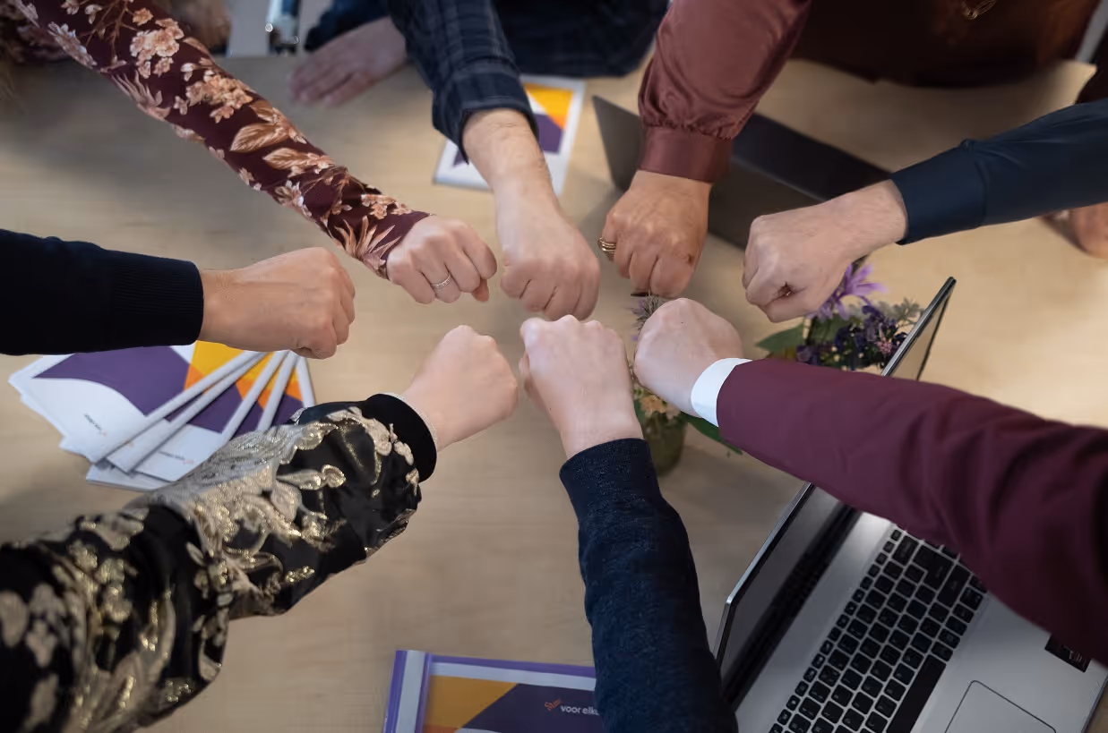 Teamfoto medewerkers Voor Elkaar accountants- en belastingadvieskantoor Westervoort
