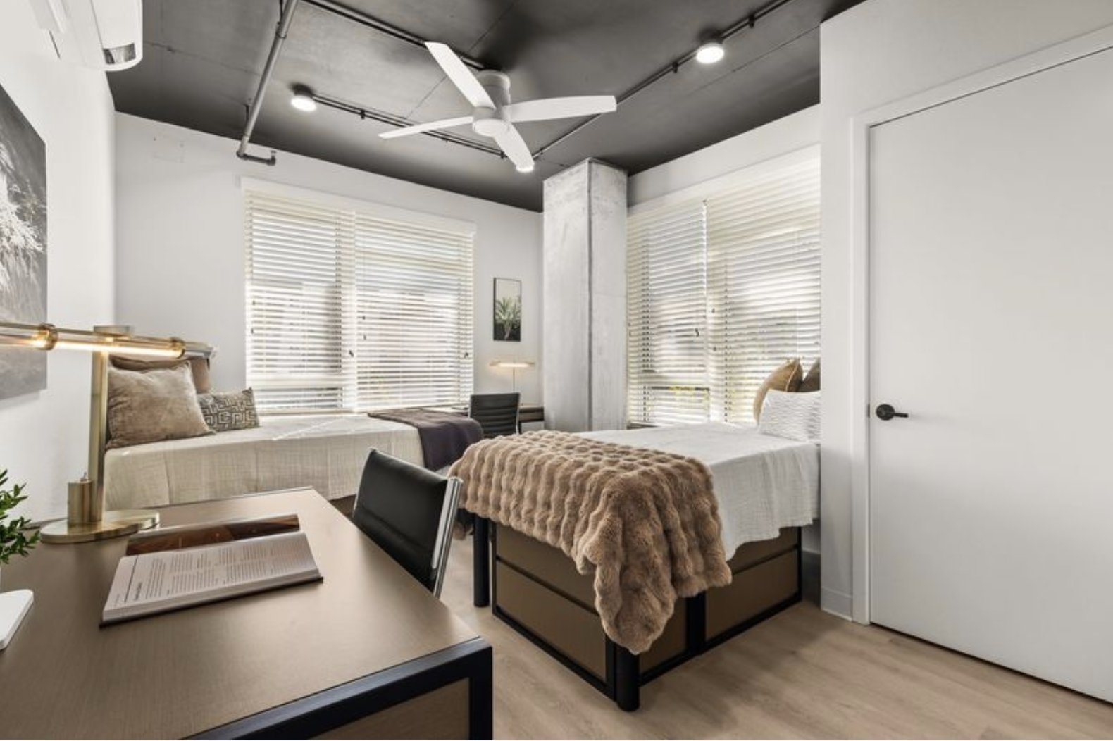 Room with double beds