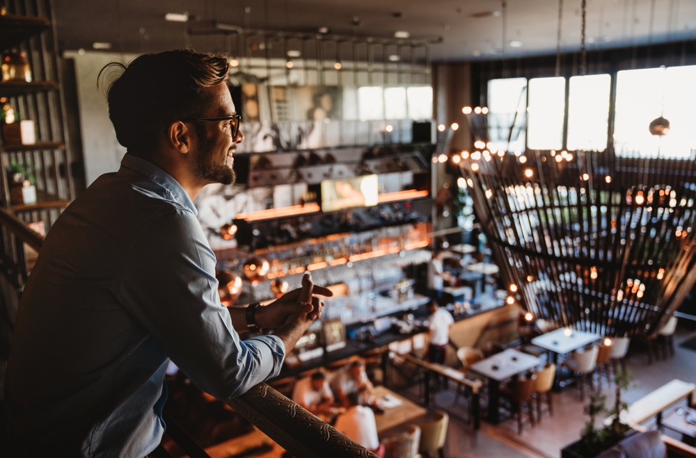 technology in hospitality improves customer service and loyalty