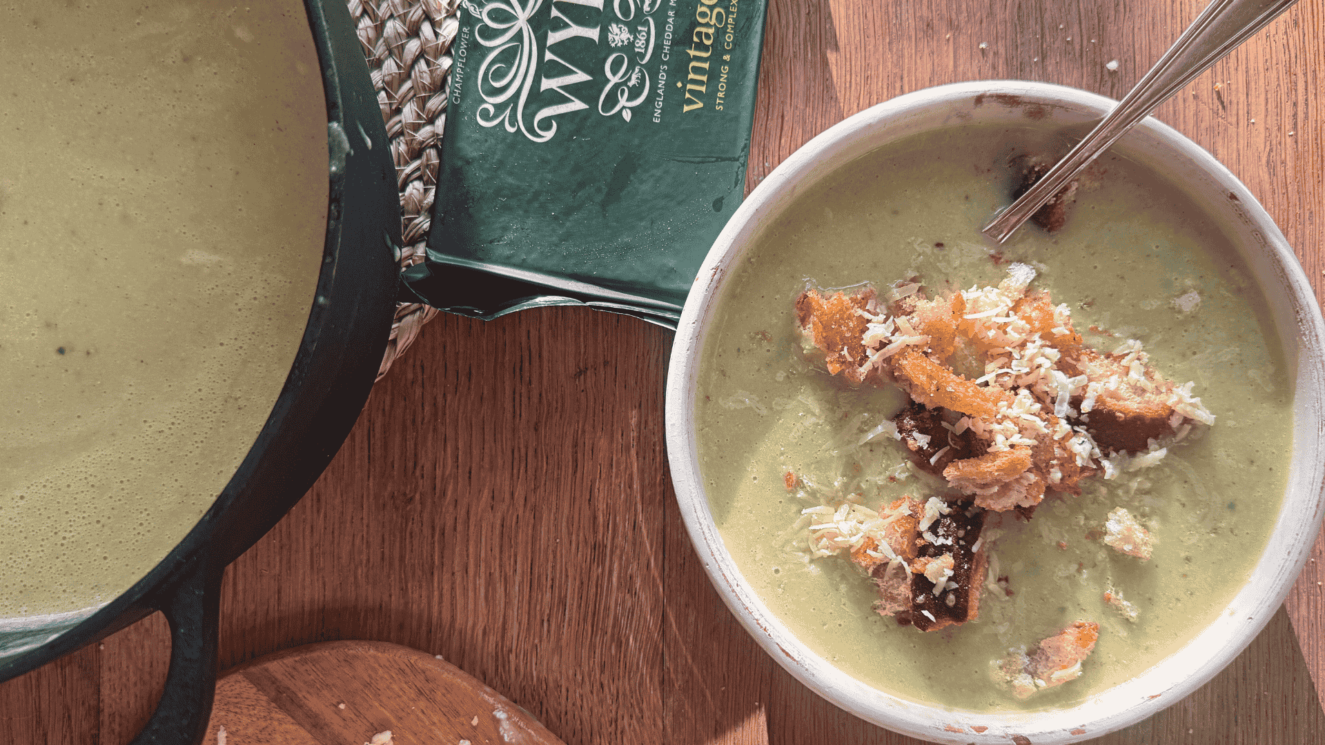 Cheesy Leek & Potato Soup with Cheesy Croutons 