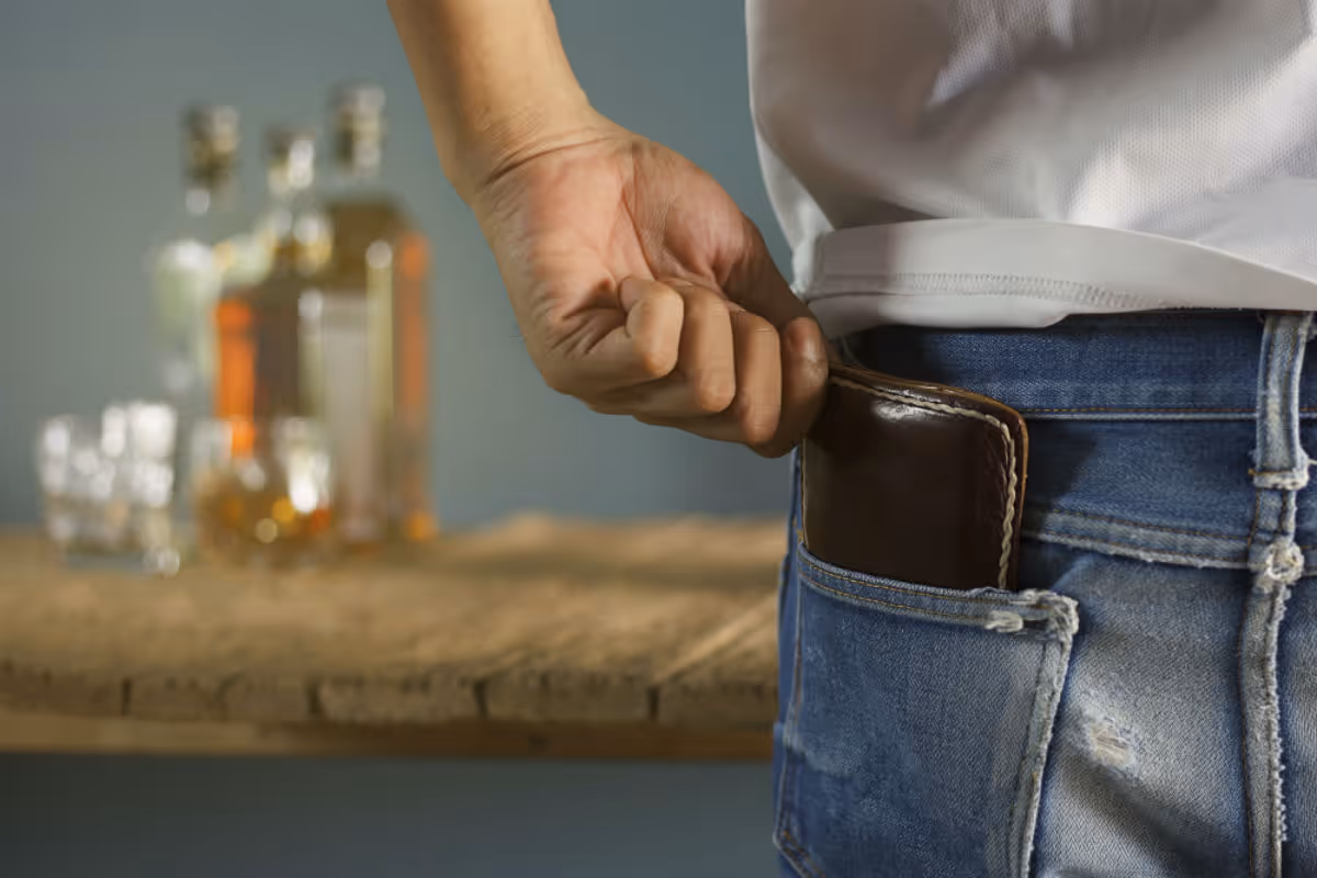 Nakolik ovlivňují závislosti naši peněženku?