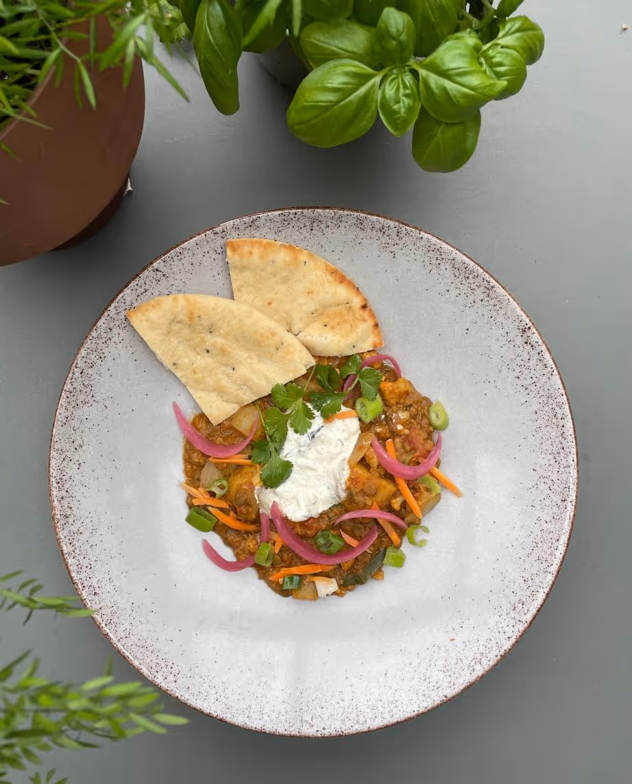 Founders First Met In Gastronomy School - Restaurantly X Webflow template