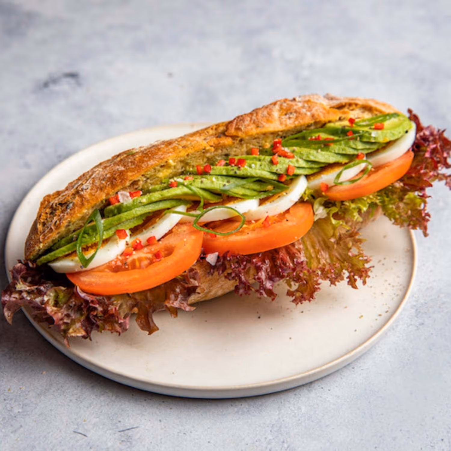 Baguette m/ avocado, egg og tomater