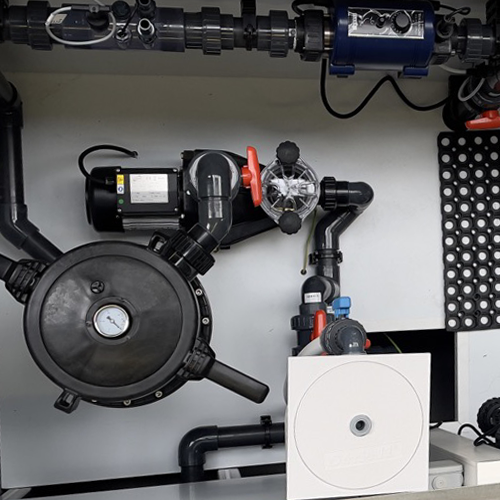 Photo du local technique accessible de la terrasse aquatique