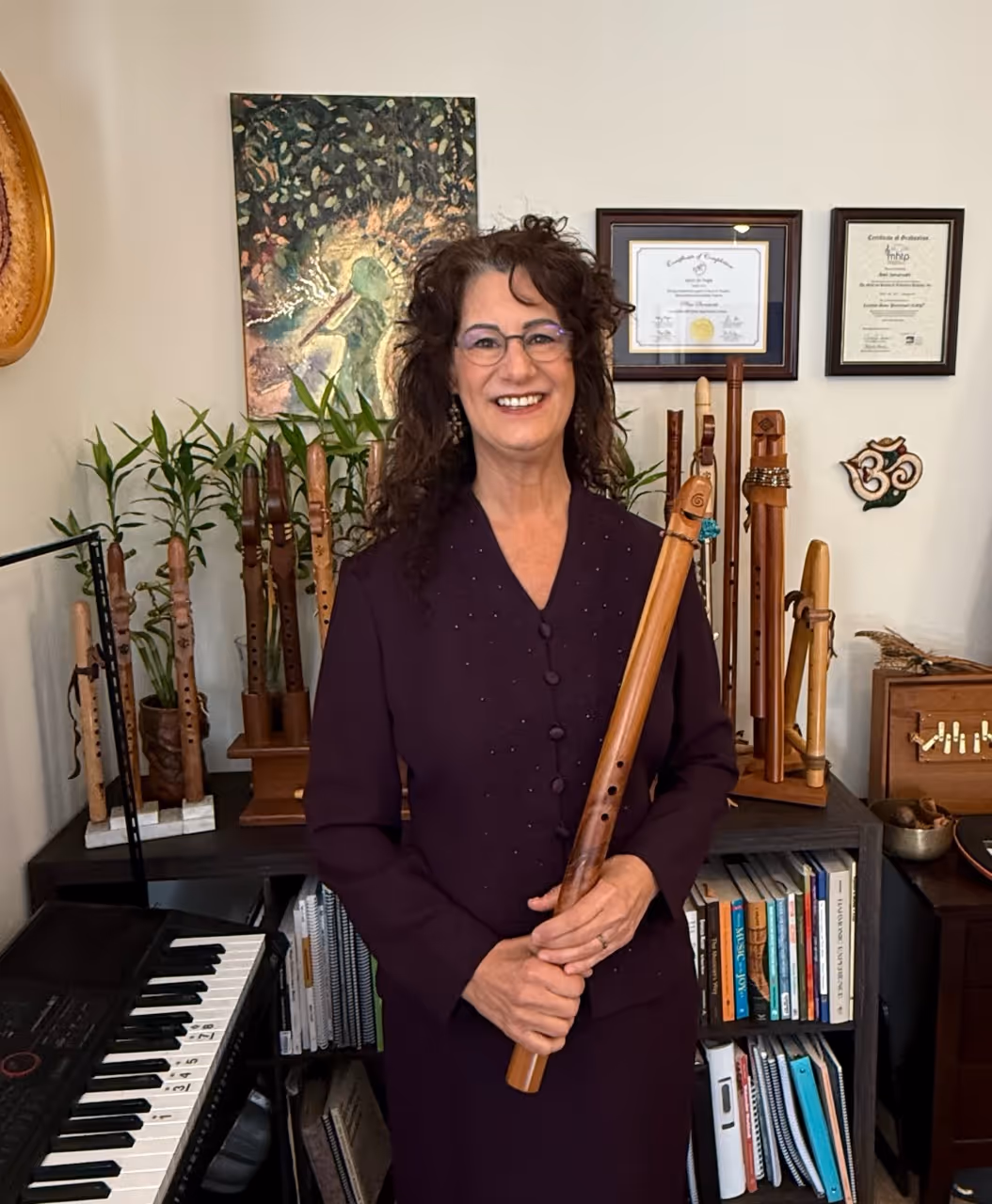 Photo of instructor Ami Sarasvati