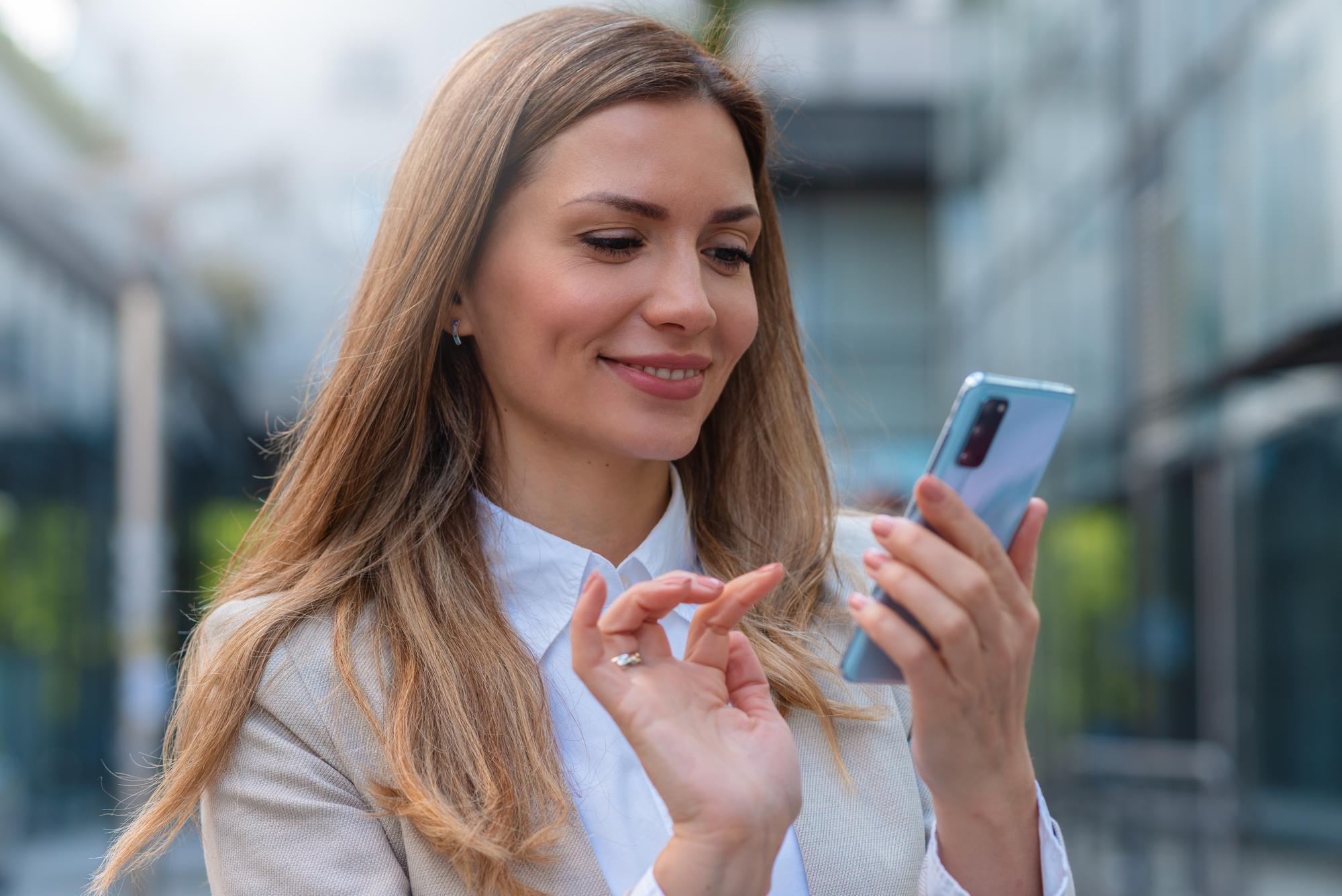 Peer-led program using hybrid digital and in-person support