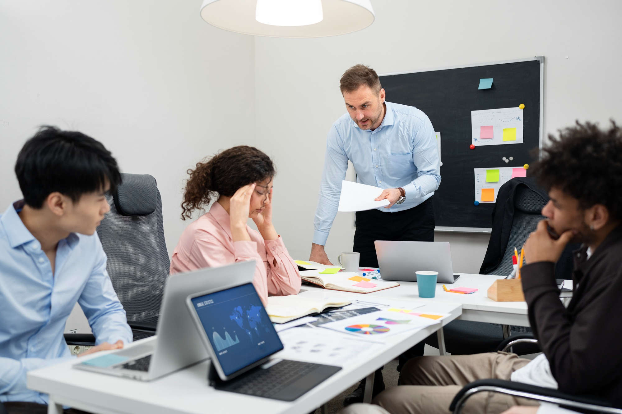 Community mental health staff tailoring digital resources