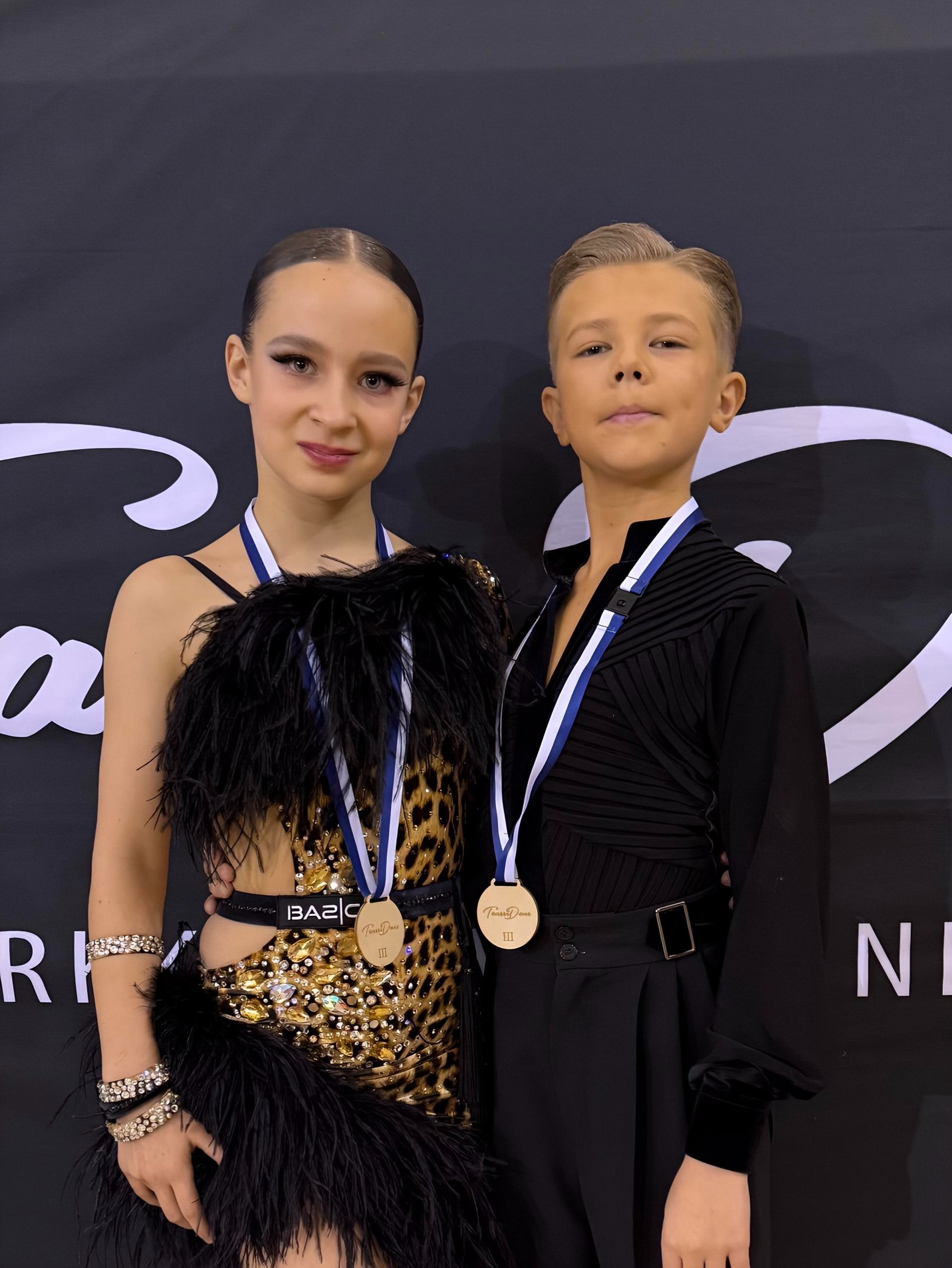Nuorten tanssikilpailujen voittajat
