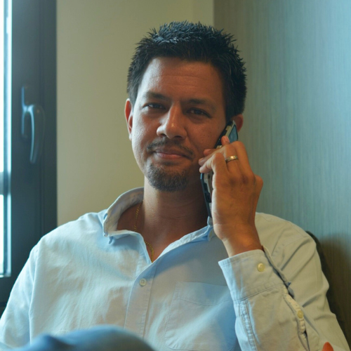 David cordelier en appel client pour un accompagnement de remise d'appel d'offres