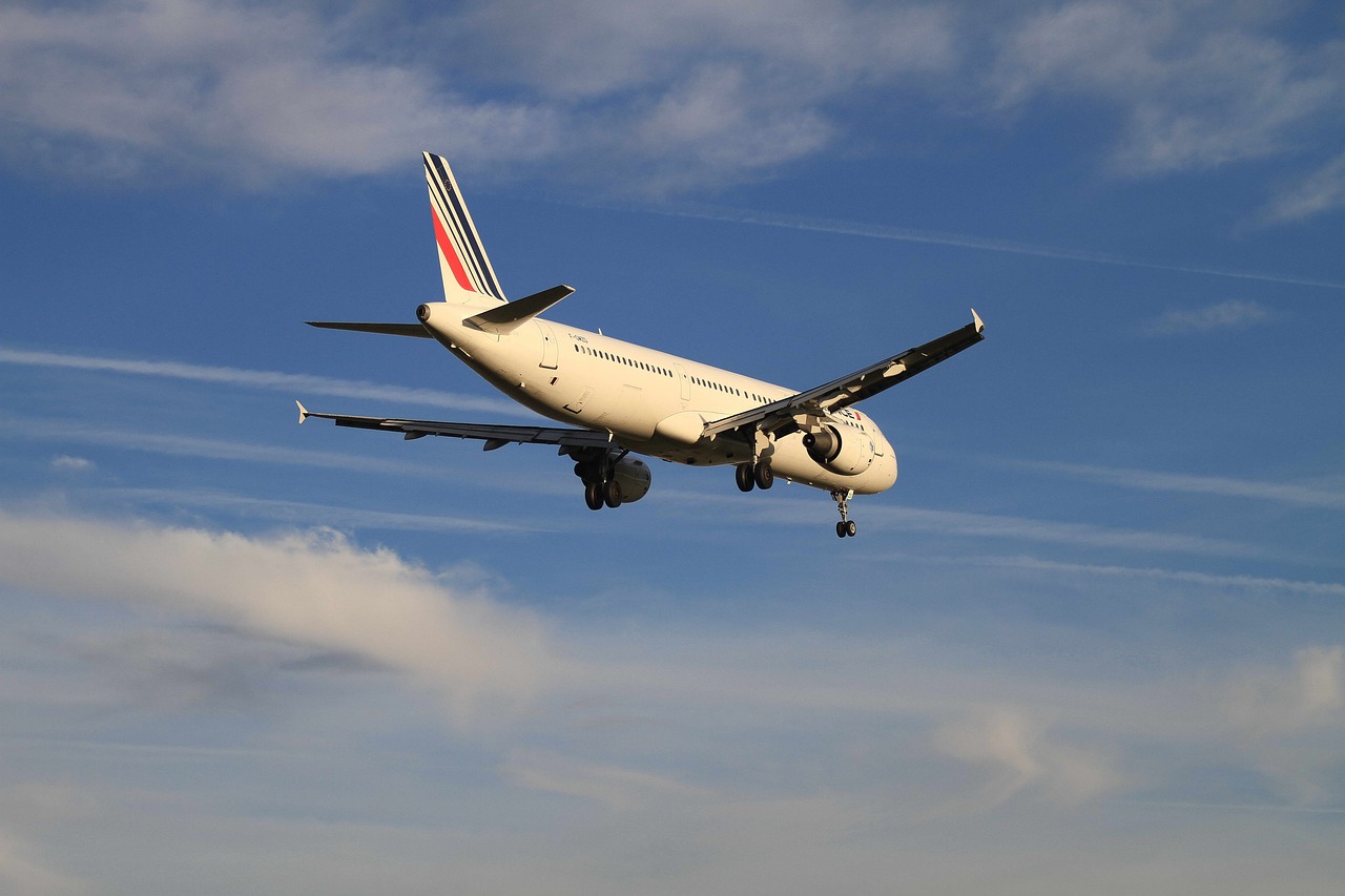 Airbus Air France en vol, train d'atterrissage sorti