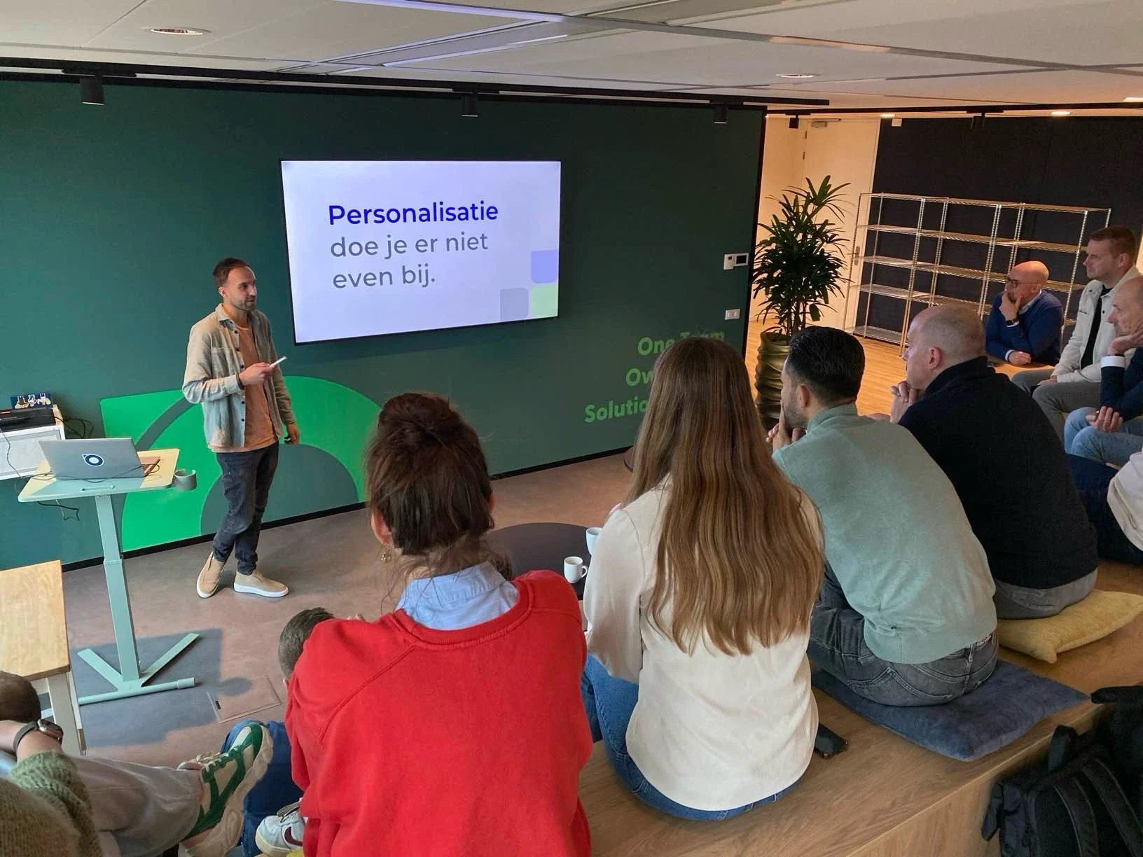 Collega van DAYLEE geeft een presentatie over personalisatie