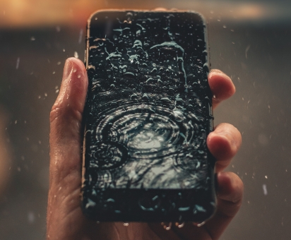 wet phone screen