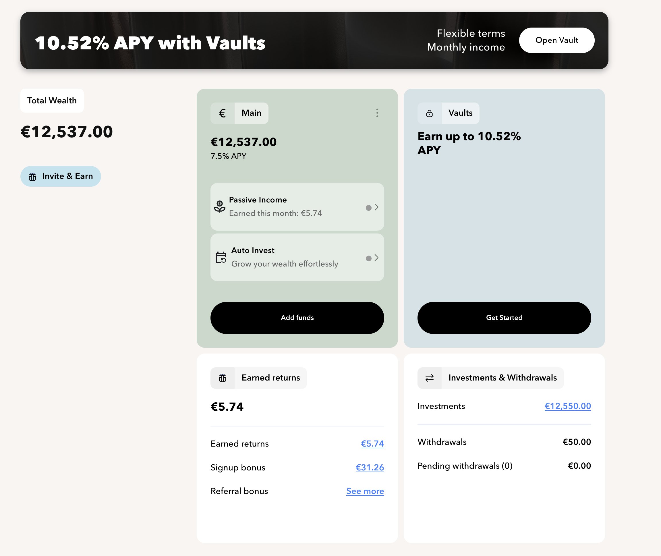 Monefit SmartSaver dashboard showing total wealth overview with Main Account balance, 7.5% APY, earned returns, and signup bonus
