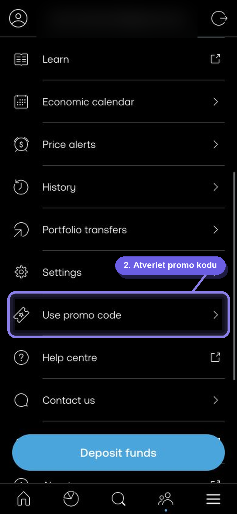 Trading 212 izvēlne angļu valodā ar latviski atzīmētu promo koda ievades iespēju un aizsegtu e-pasta adresi