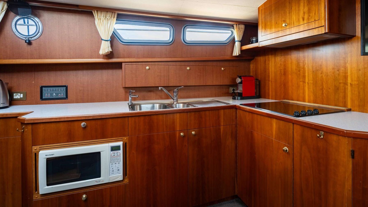 Pilot 50 motor yacht by VDL Shipyard, 1998, for sale - interior