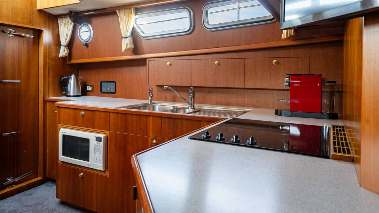 Pilot 50 motor yacht by VDL Shipyard, 1998, for sale - interior