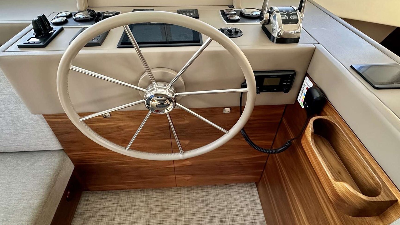 Steeler Explorer 50 Pilothouse for sale, 2024, interior
