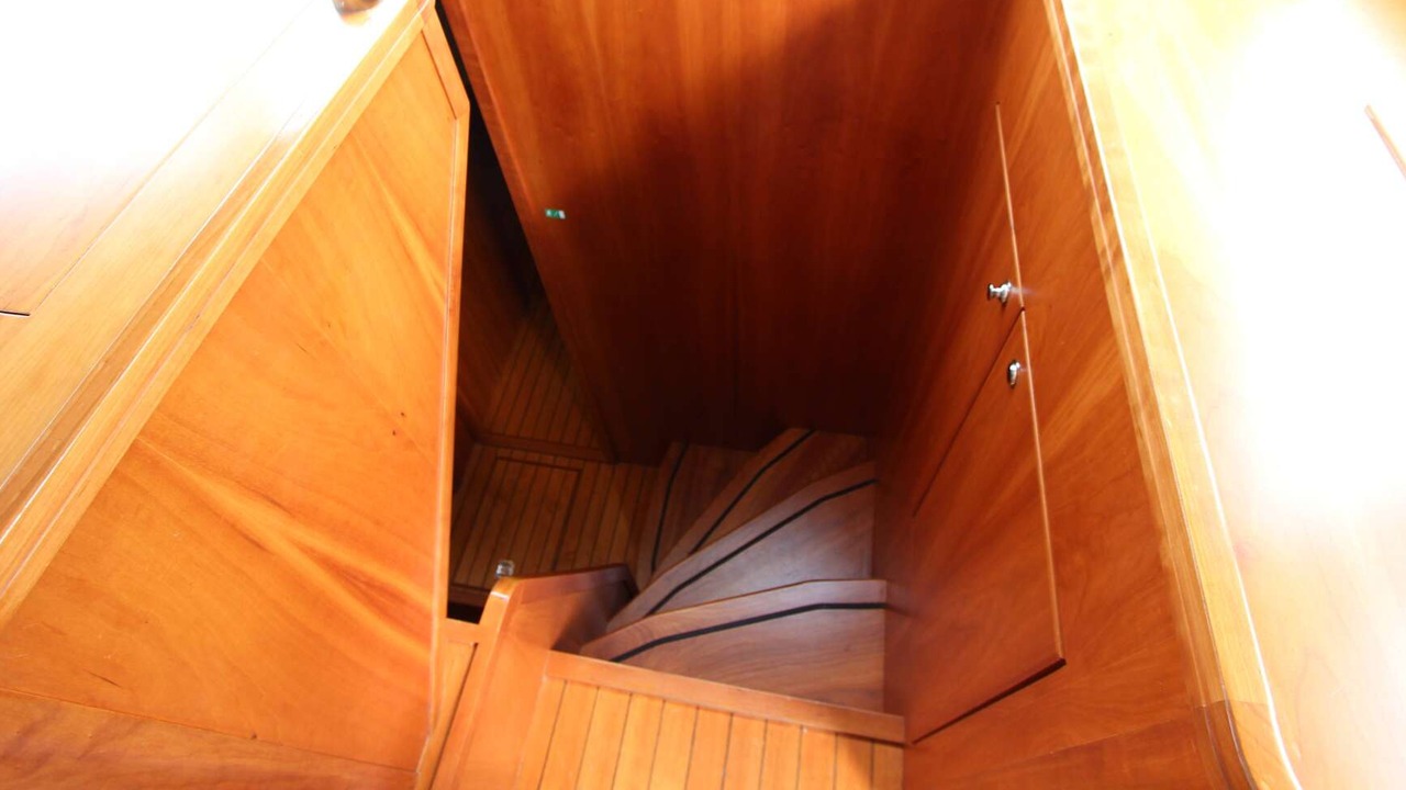 Aquanaut Global Voyager 1500 for sale, 2010, interior