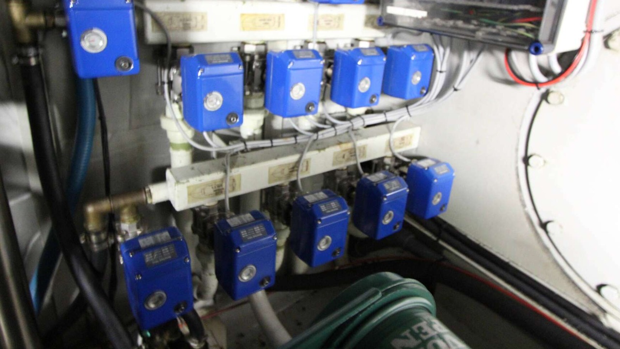 Aegir, Vripack Searocco 1500 for sale, 2003, interior