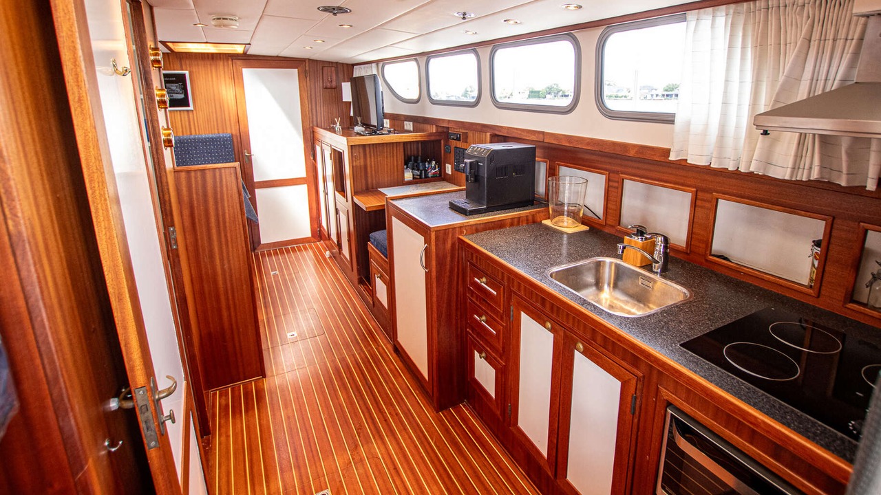 Knarr, Kruiskamp Bakdekker 1400 for sale, 2005, interior