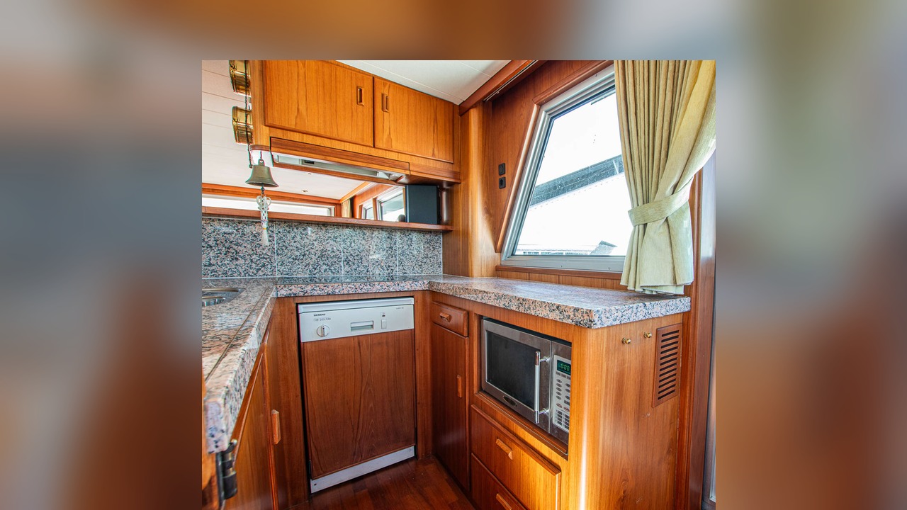 Contentus III, 1991 Moonen 56 steel motor yacht for sale