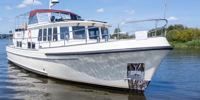 WATCH | €395,000 for a CE Category A Steel Explorer: Could the Vripack-Designed Stentor 1600 Be Your Home?