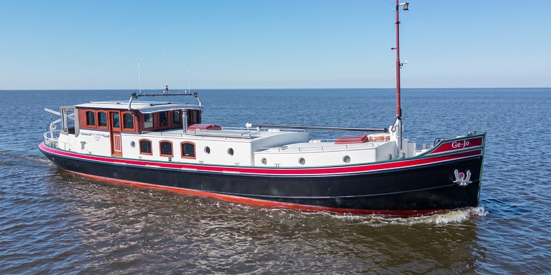 €549,000 for Ge-Jo, a 22m Dutch Luxe Motor With 425 Engine Hours: What Does It Cost to Live Aboard Her?