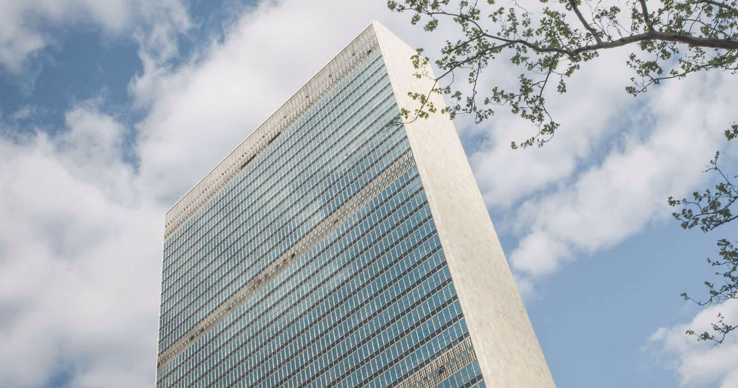 image of UN building in geneva