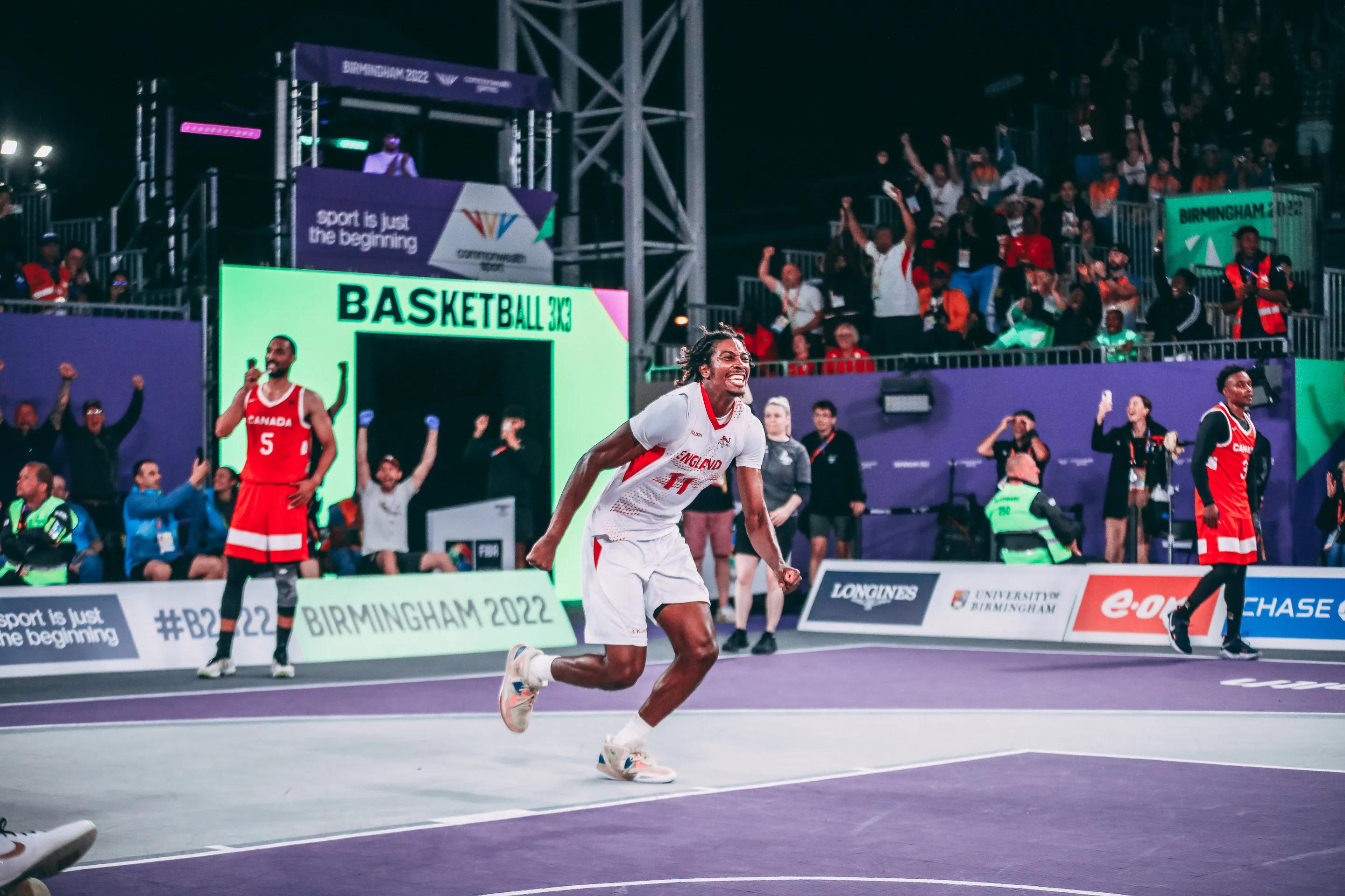 Manchester land Kayne Henry