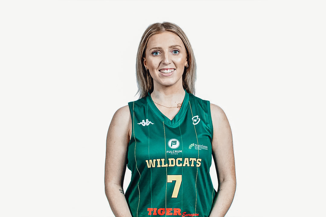 Manchester sign Macy Cook