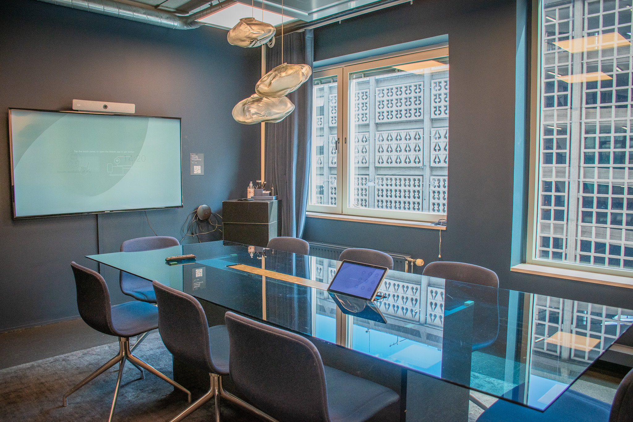 How to Book a Meeting Room for a Workshop