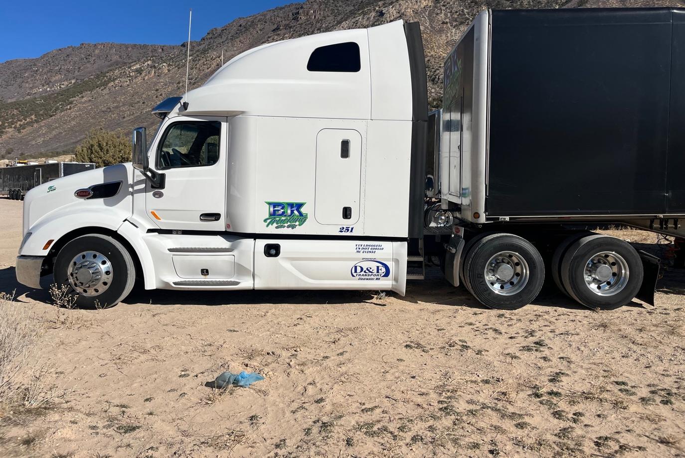 2020 Peterbilt DS 579 Truck