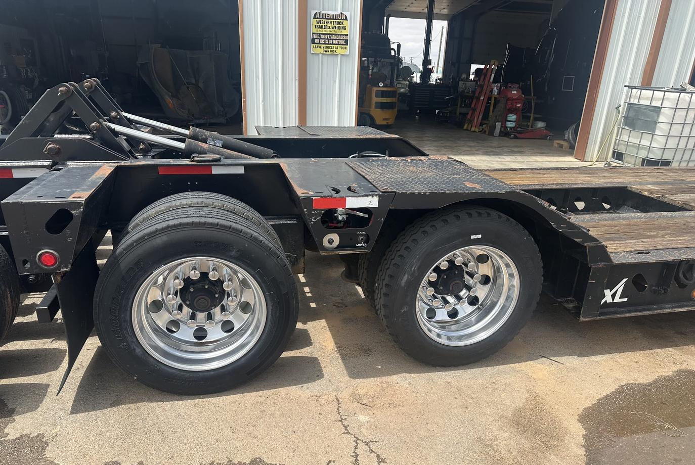 2018 XL Specialized 80HDG Trailer