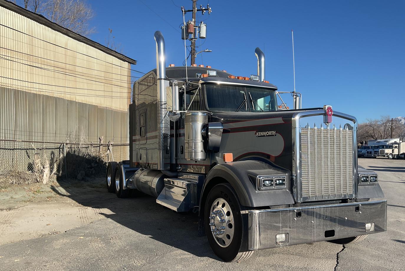2022 Kenworth W900 Truck