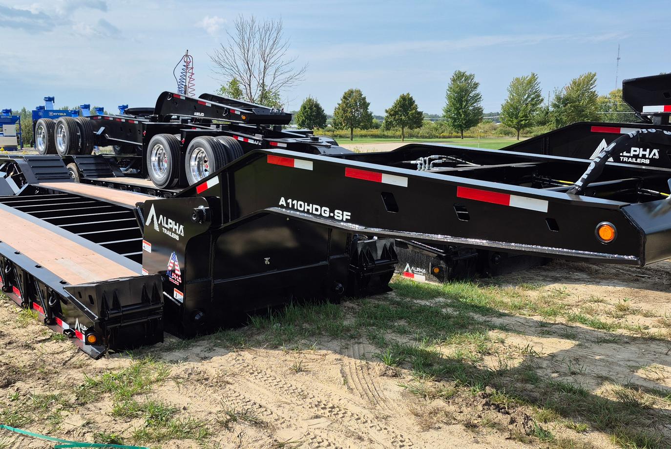 Alpha A110HDG-SF Trailer