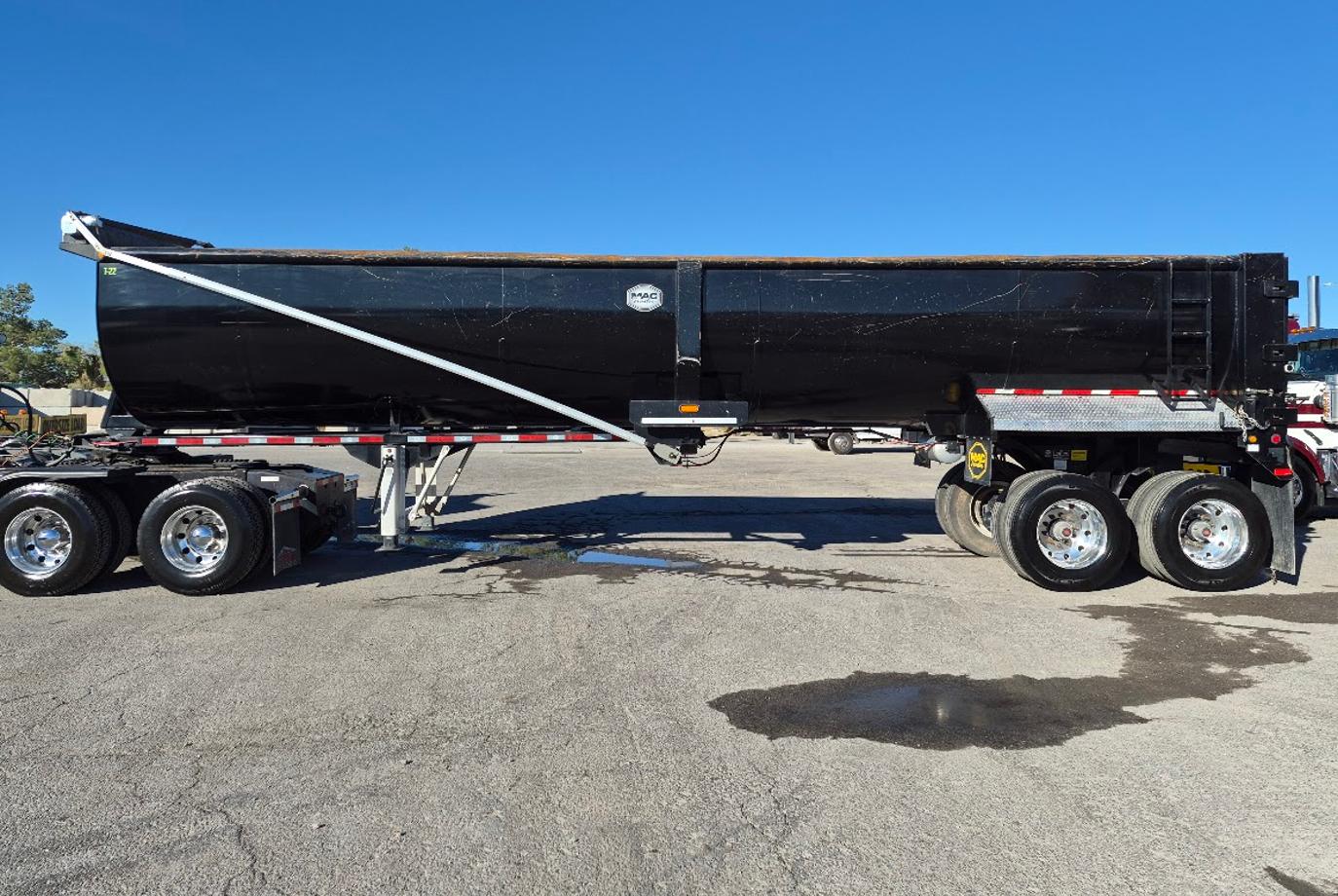 2023 Mack WH WESTERN STEEL FRAMELESS HALF ROUND Trailer