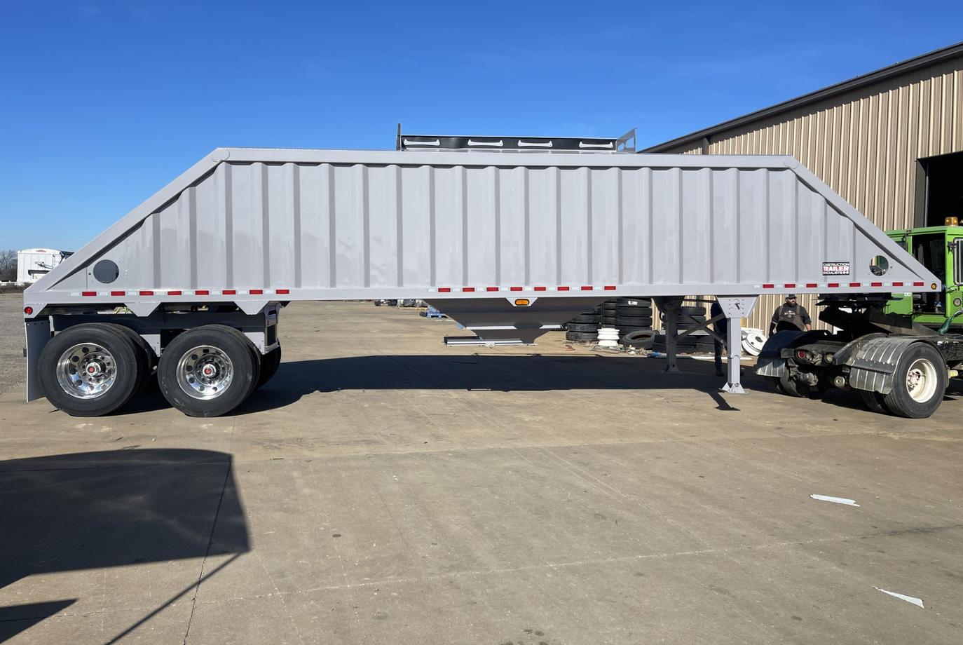 CONSTRUCTION TRAILER SPECIALISTS FRAC MASTER  Trailer