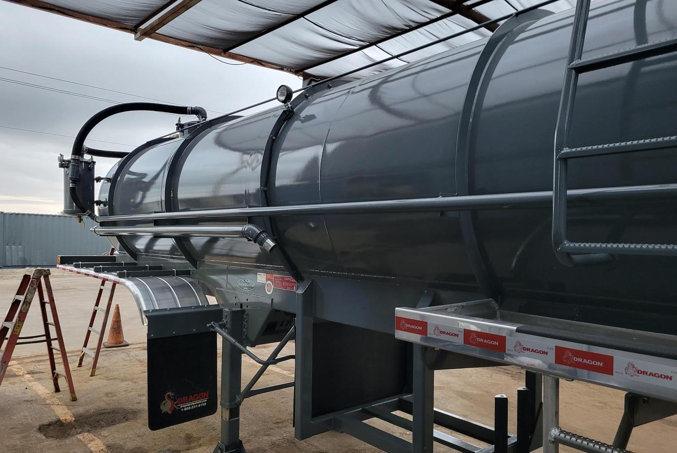 Dragon 185 BBL 4 AXLE Trailer