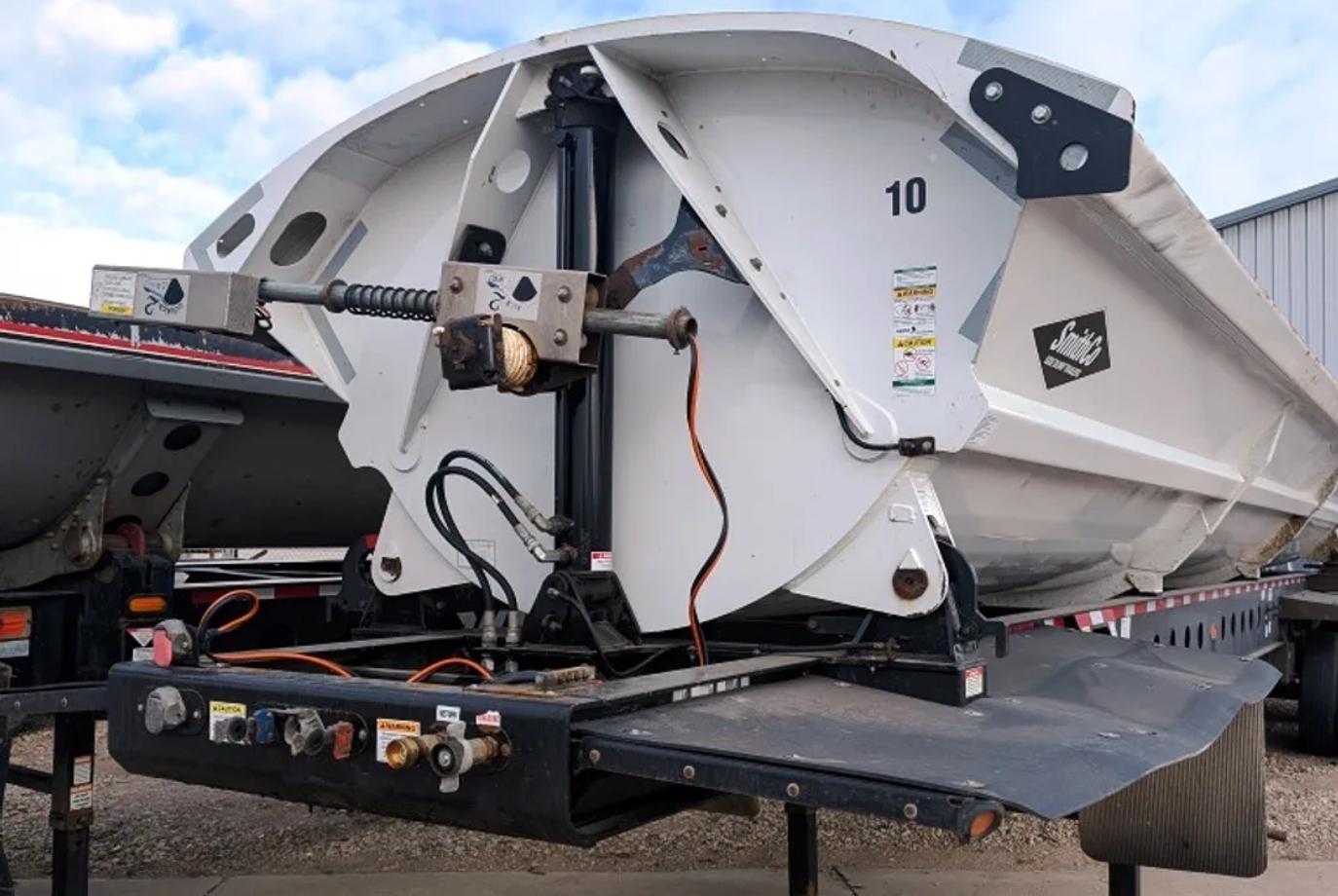 2022 SmithCo SX3-4736 Trailer