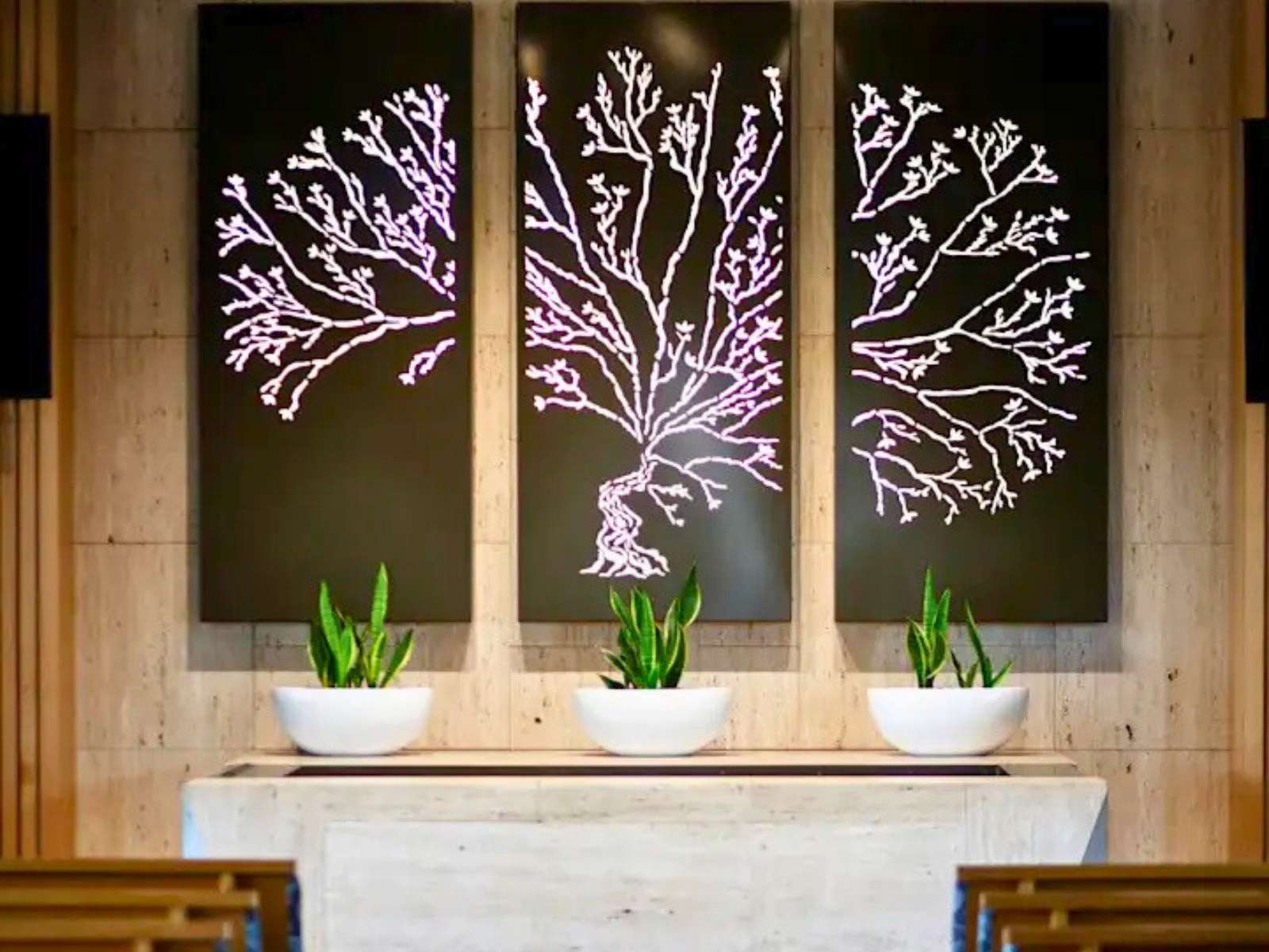 Tree of Life image at the entrance to The Cordell Chapel at Fawkner Memorial Park