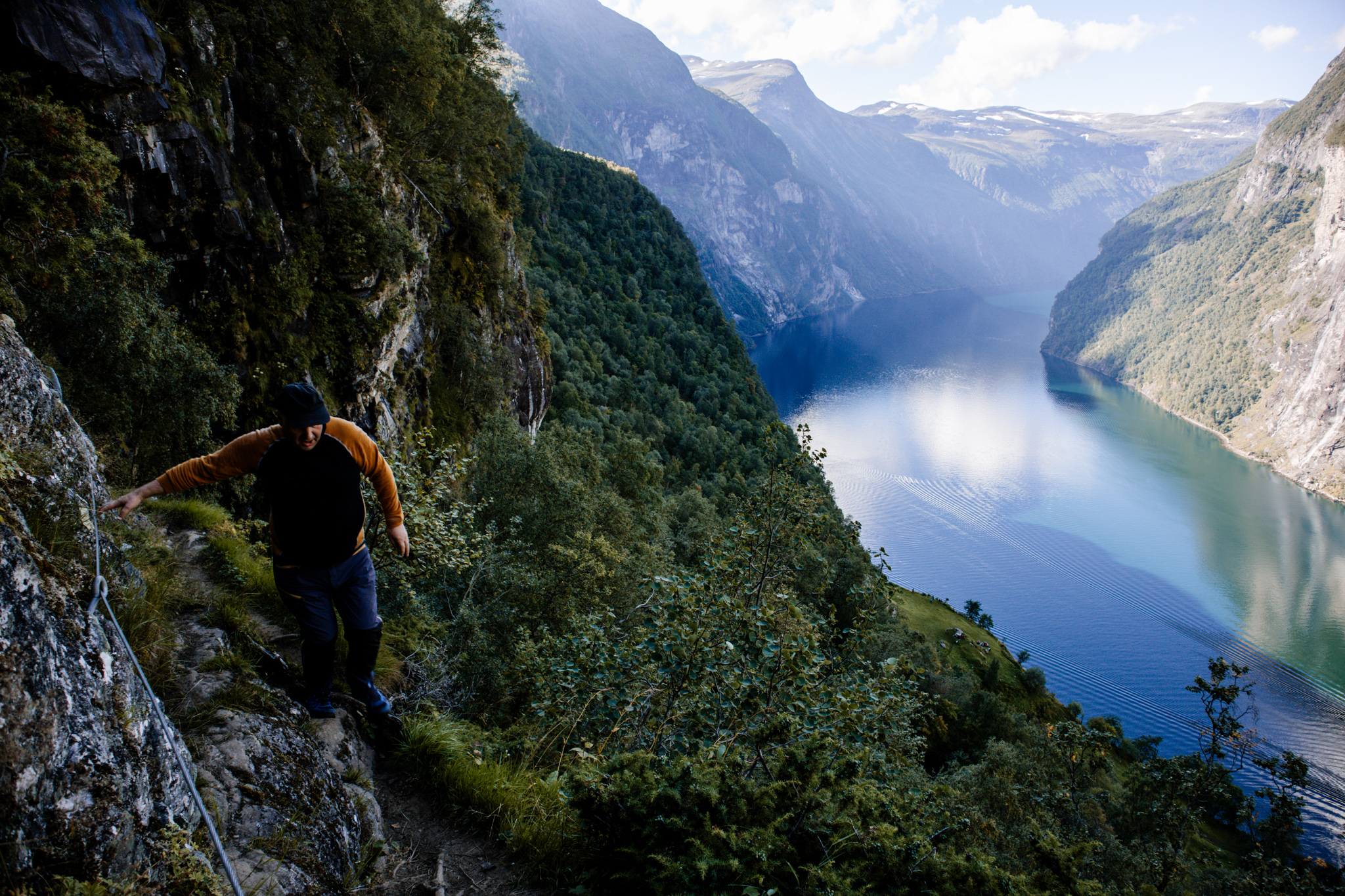 Skageflå Tour in Geiranger (2026) – Hike + RIB Experience